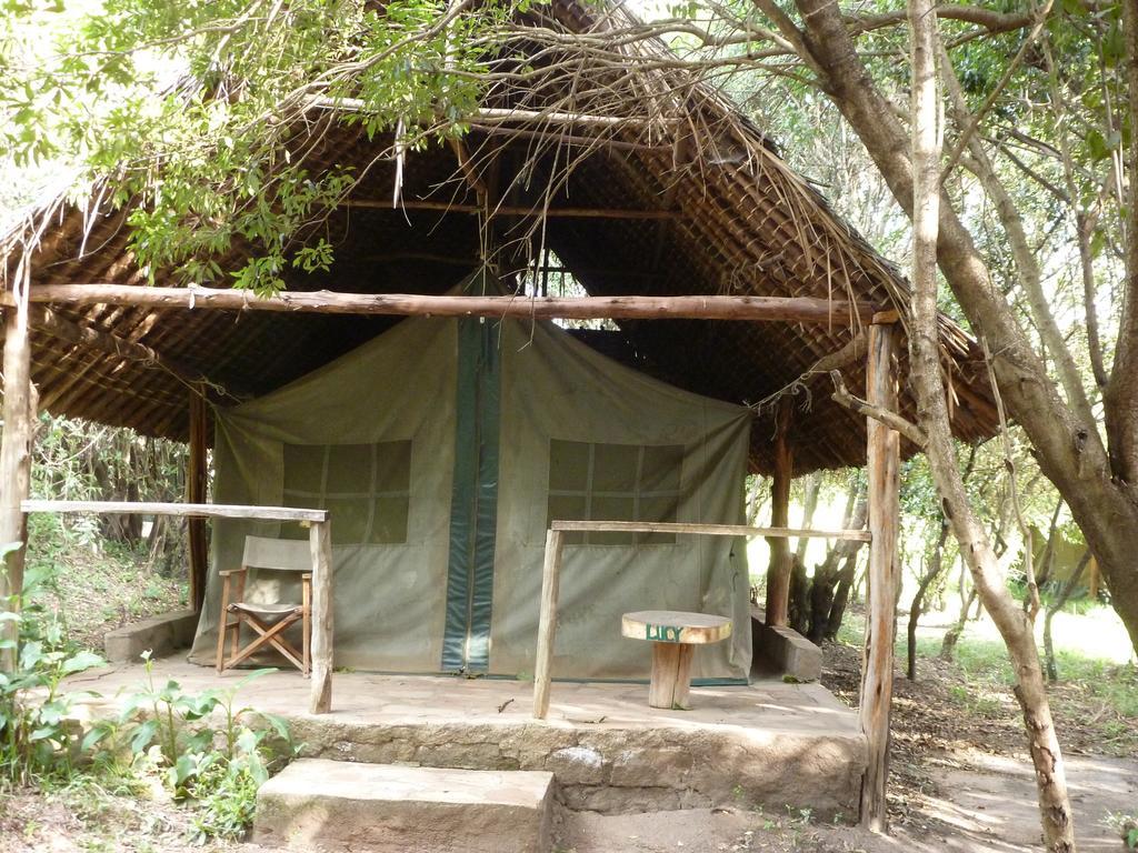 Hotel Enchoro Wildlife Camp Ololaimutiek Exterior foto
