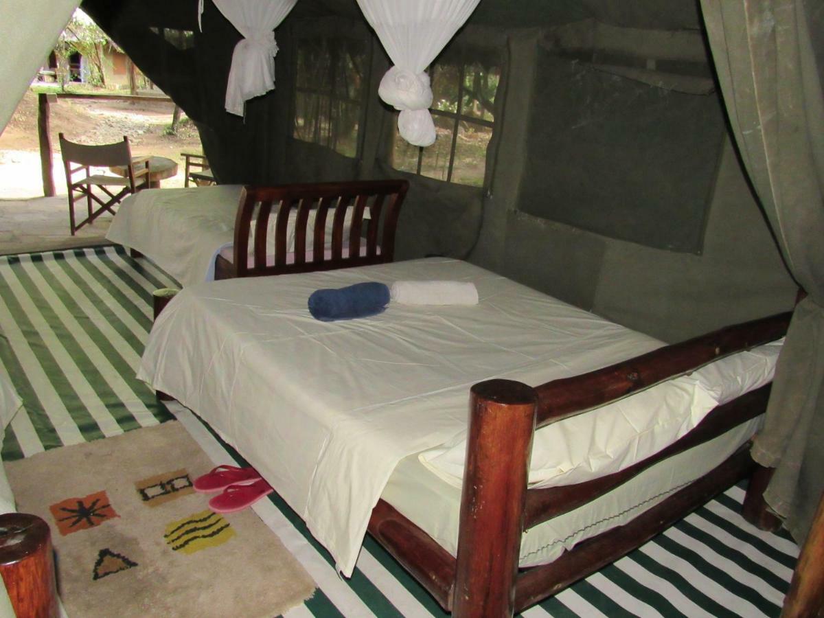 Hotel Enchoro Wildlife Camp Ololaimutiek Exterior foto